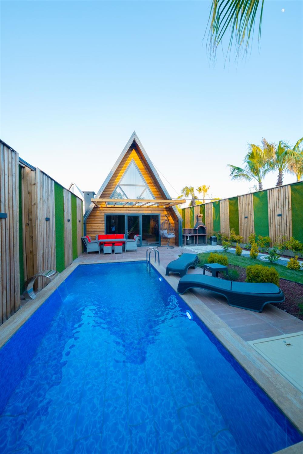 listing card gallery