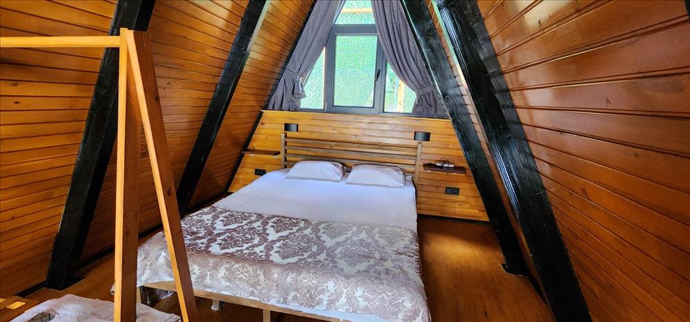 listing card gallery