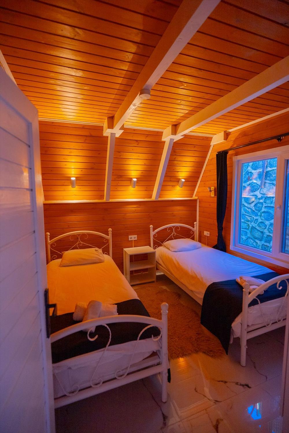 listing card gallery