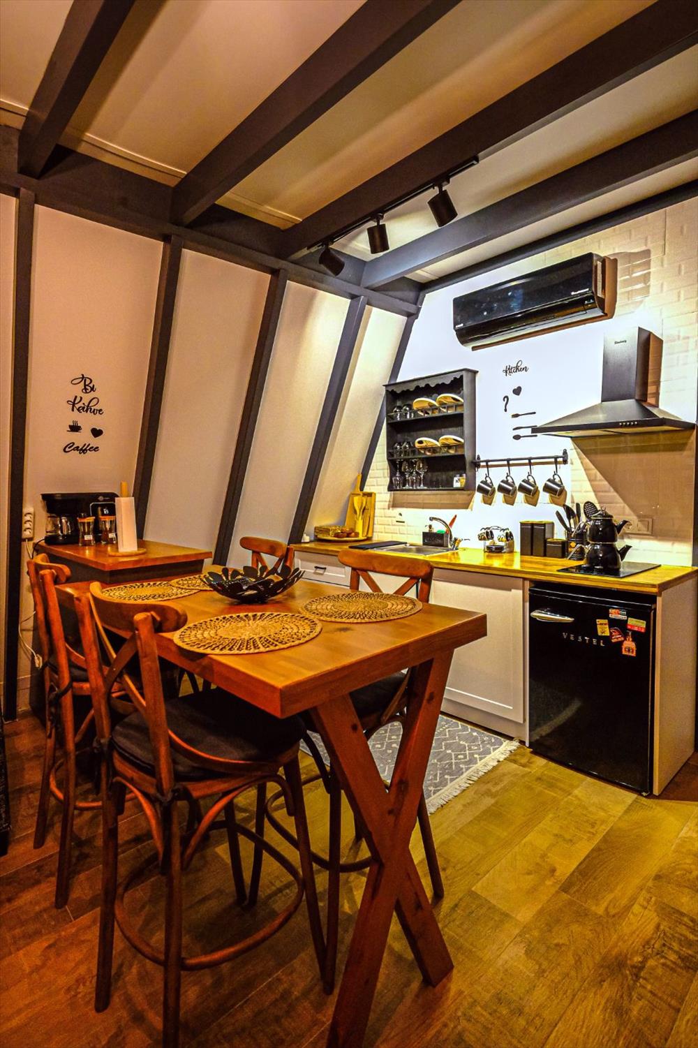 listing card gallery