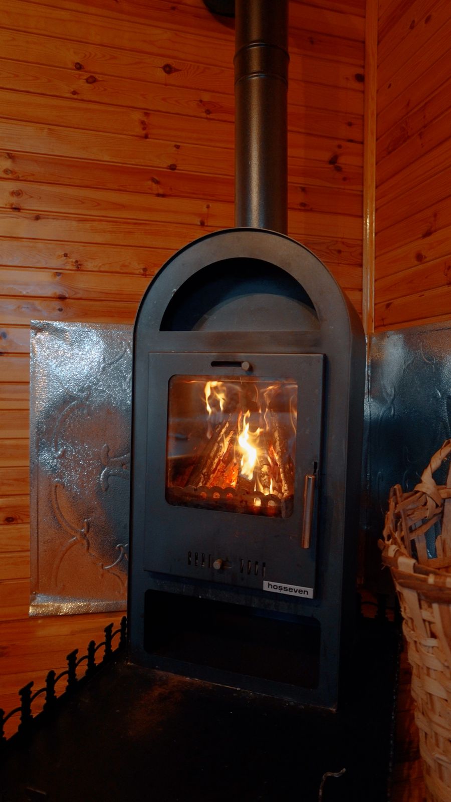 listing card gallery