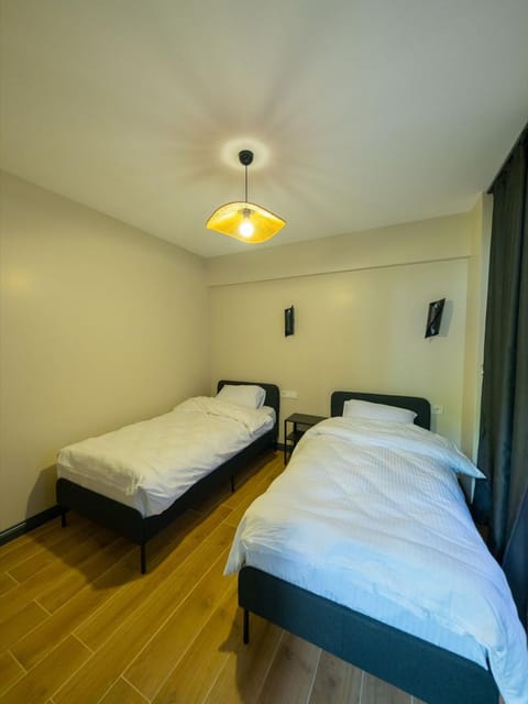 listing card gallery