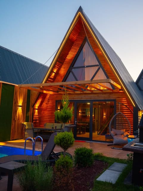 listing card gallery