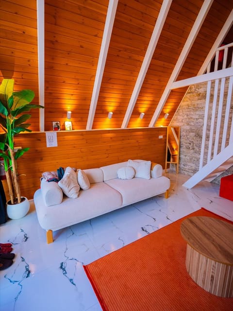 listing card gallery