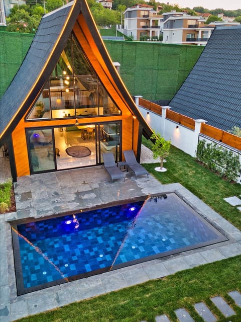 listing card gallery