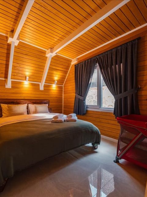 listing card gallery