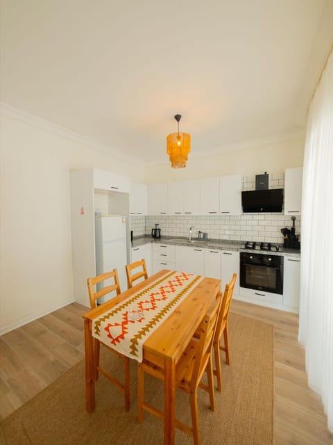 listing card gallery