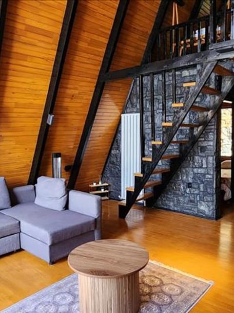 listing card gallery