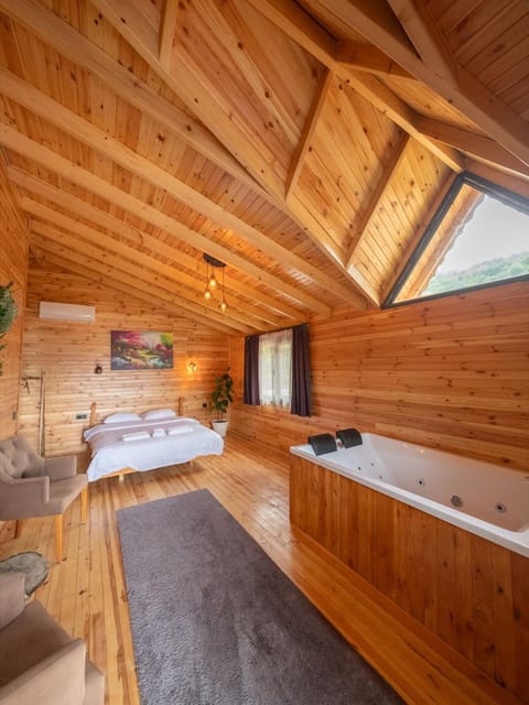 listing card gallery