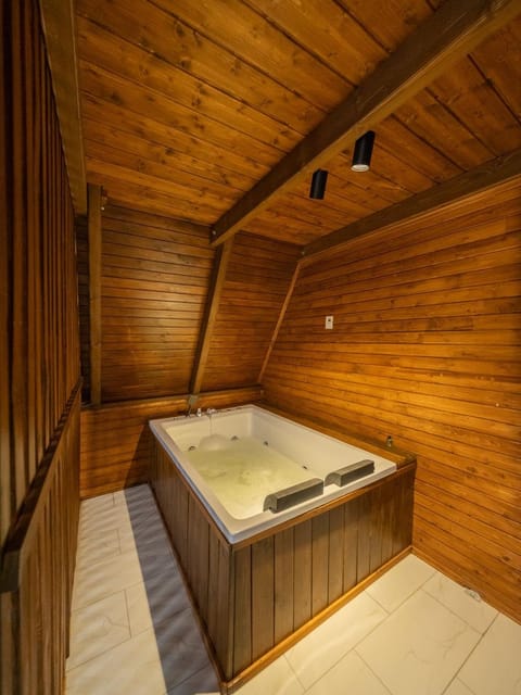 listing card gallery